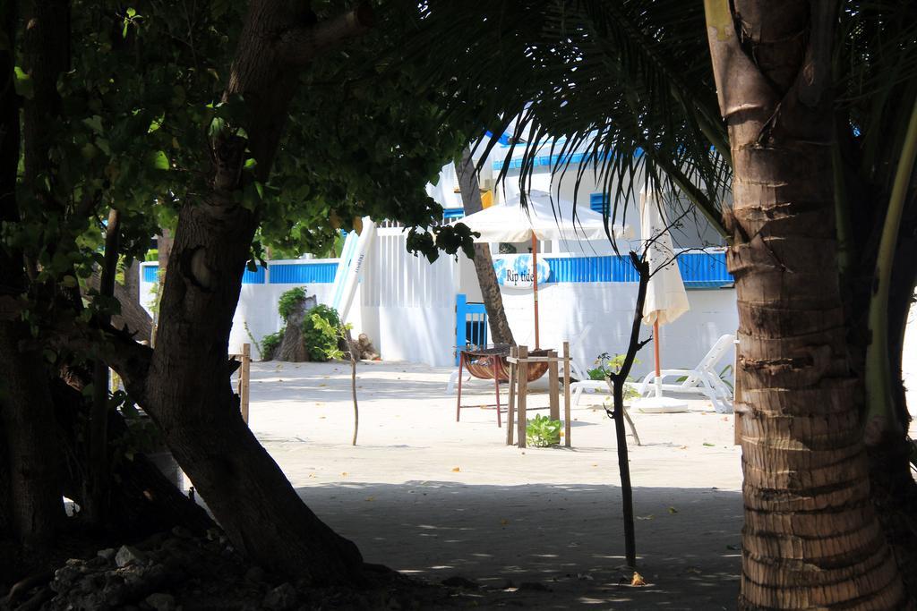 Rip Tide Vacation Inn, K.Guraidhoo Guraidhoo  Exterior photo