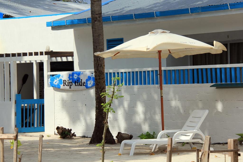 Rip Tide Vacation Inn, K.Guraidhoo Guraidhoo  Exterior photo
